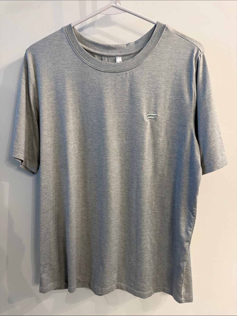Women fabletics Heather Gray Crewneck Short-Sleeve Shirt